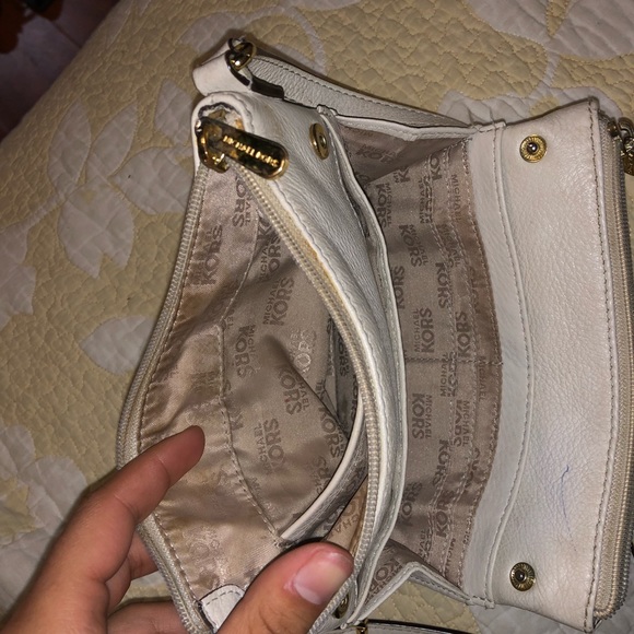 Michael Kors crossbody mini purse - Picture 4 of 6